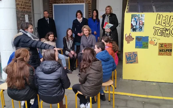 Queen Mathilde of Belgium visited the Sint-Guido/Sint-Pieter school in Anderlecht to learn about their mediation projects.