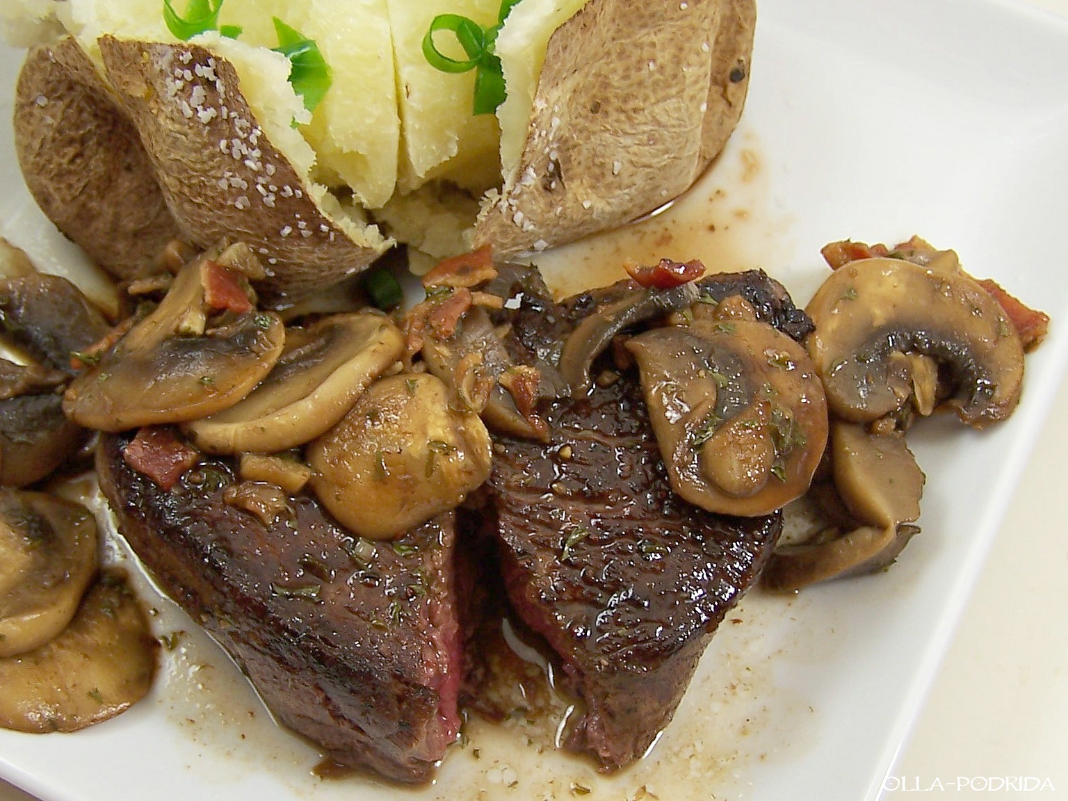 Olla-Podrida: Filet Mignon with Mushroom Sauce