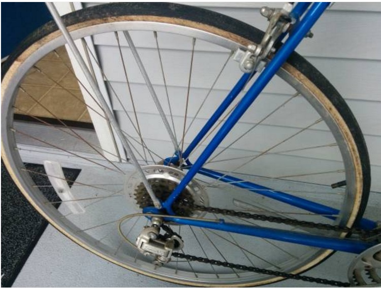 Cheap Commuter Bikes Buying a used road bike as a commuter bike. What to look for, what you can