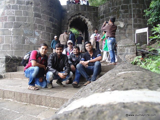 Scenic monsoon bike ride to Malshej Ghat from Pune