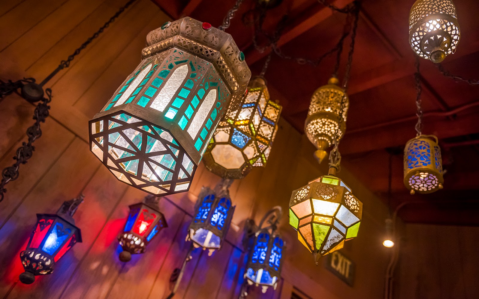 Magical Lamps in the Hideaway