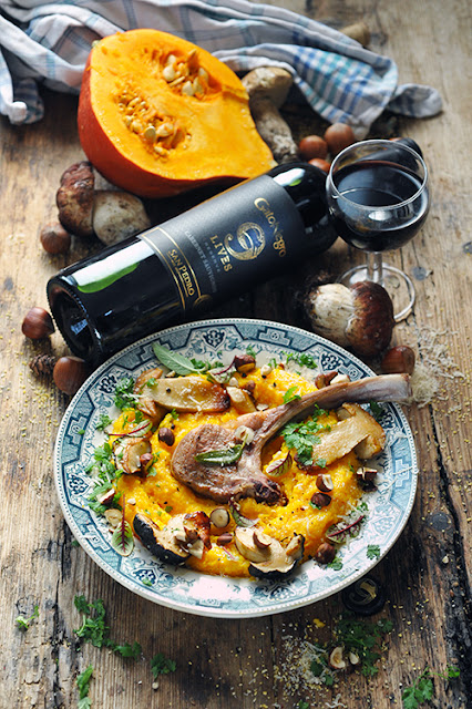 Polenta d'automne et côtelettes grillées au beurre de sauge... Polenta d'automne et côtelettes grillées au beurre de sauge...