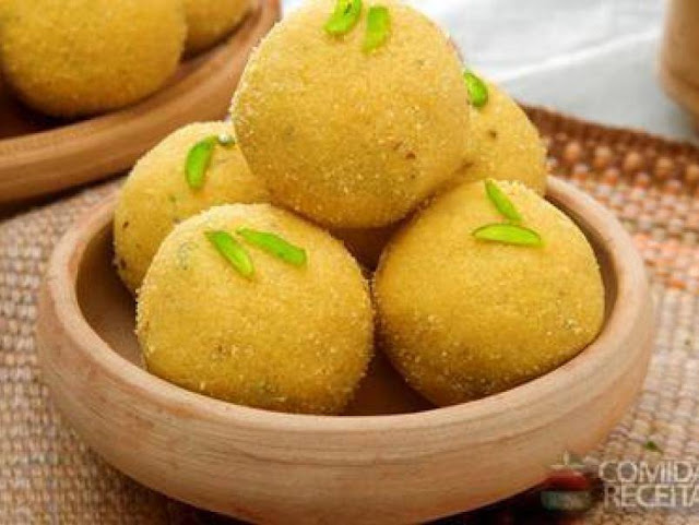 Bolinho de batata (: Bolinho de batata (;