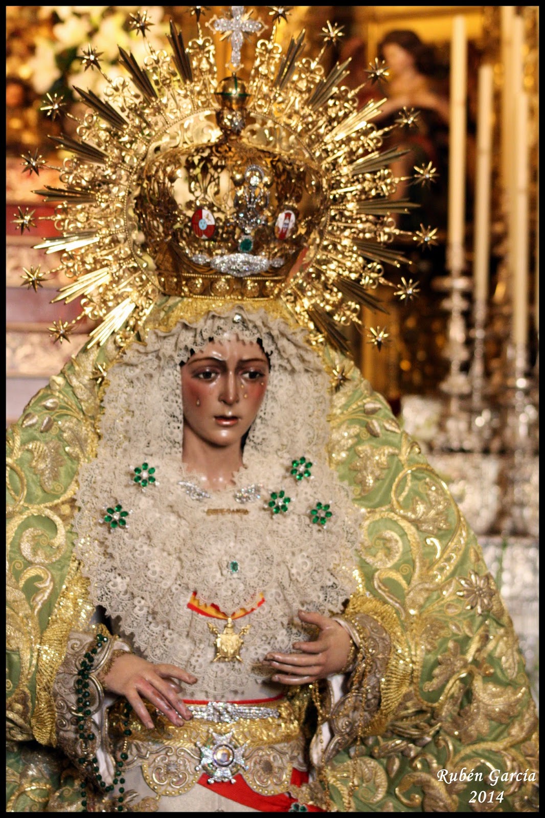 y-al-tercer-d-a-besamanos-de-mar-a-stma-de-la-esperanza-macarena