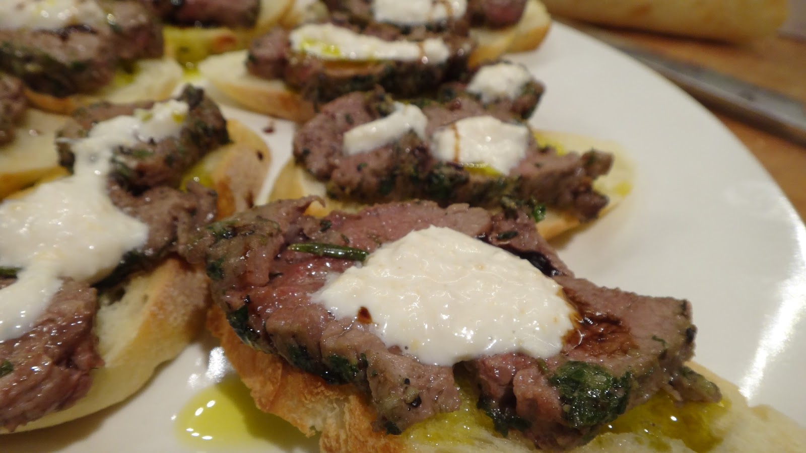 Beef Tenderloin Crostini with Horseradish Cream