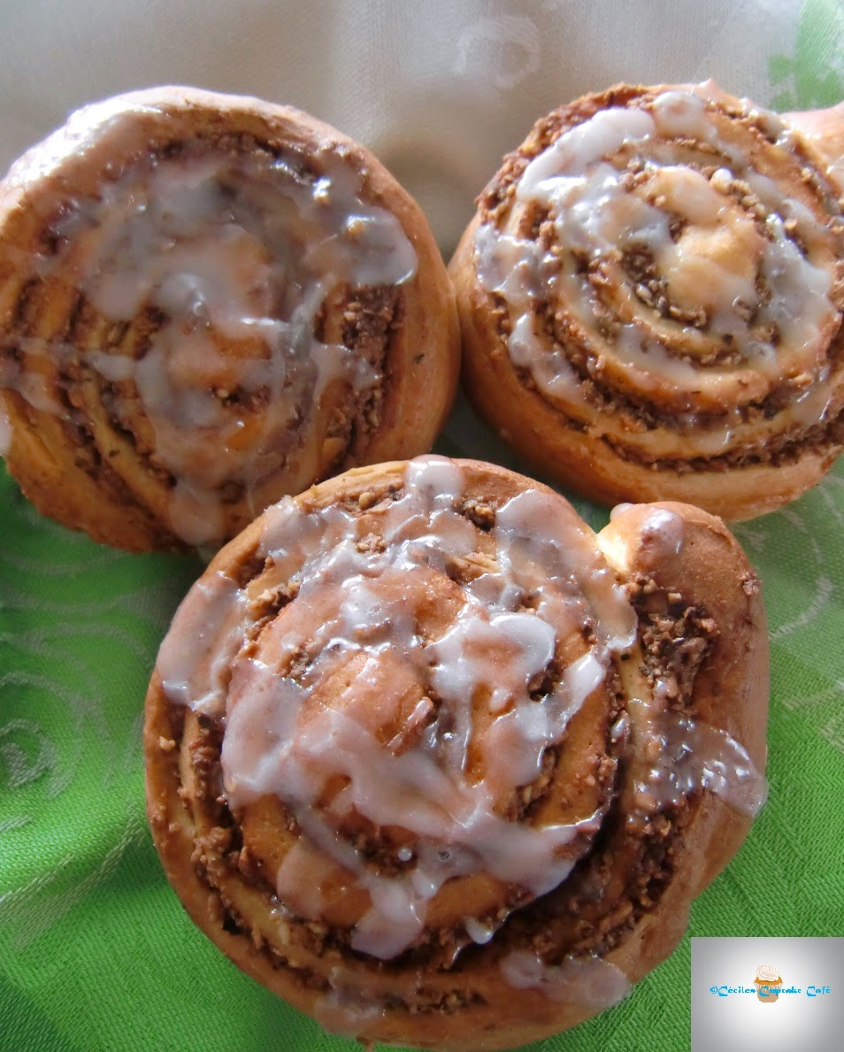 Céciles Cupcake Café: Nussschnecken-Hefe Muffins