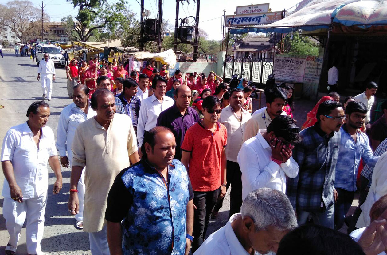 Shubhayatra-taken-out-of-the-city-on-entrance-of-rishabhchandra-vijay-muni-मुनिद्वय के मंगल प्रवेश पर शहर में निकाली गई शोभायात्रा Shubhayatra-taken-out-of-the-city-on-entrance-of-rishabhchandra-vijay-muni-मुनिद्वय के मंगल प्रवेश पर शहर में निकाली गई शोभायात्रा