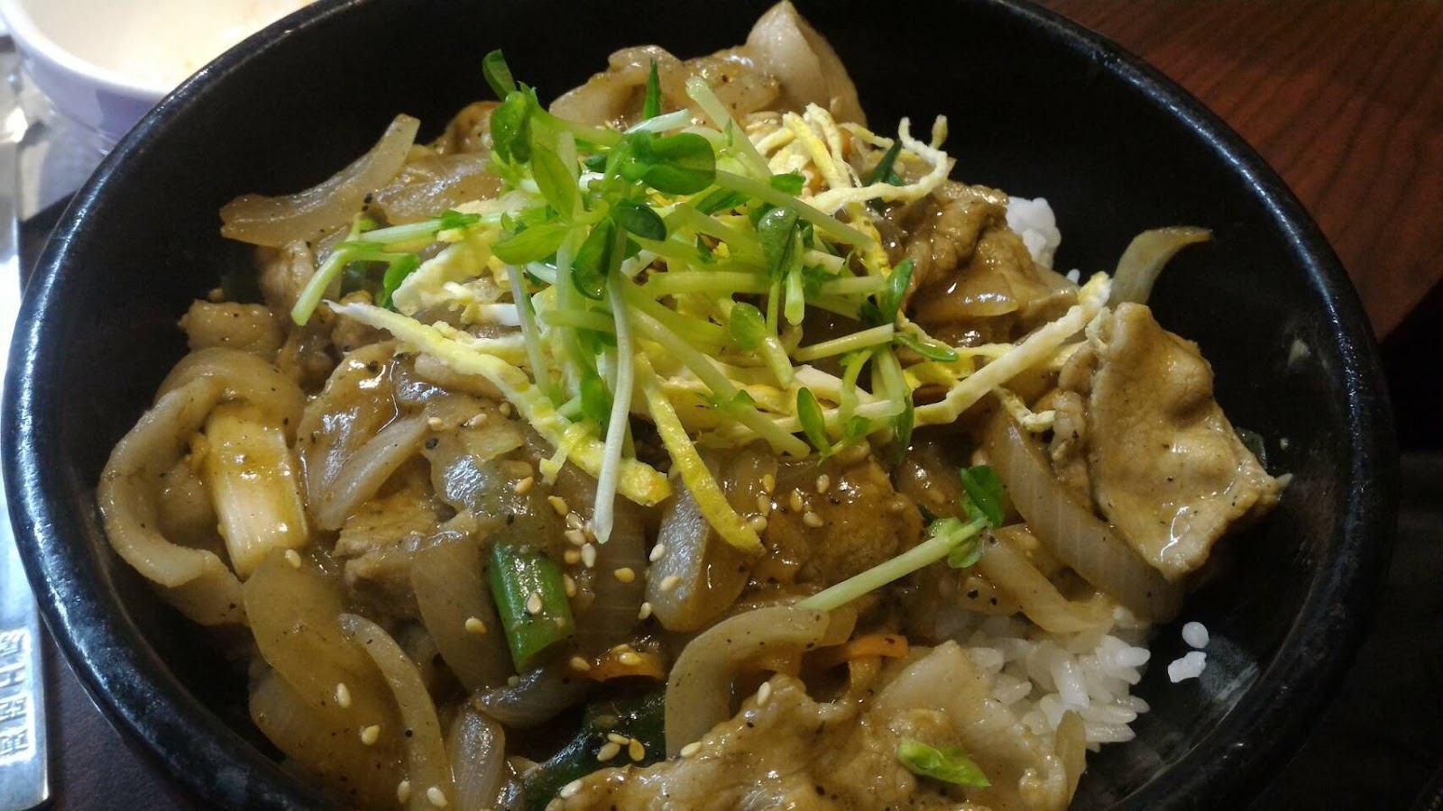【新莊美食】韓國料理 韓味軒，眾多小菜吃到飽唷