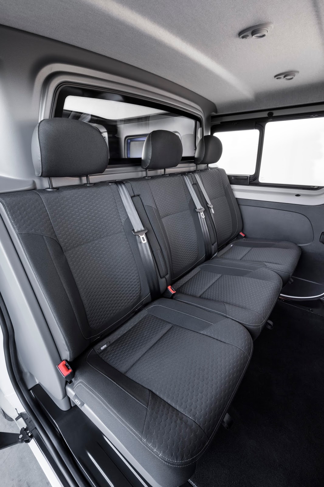 Opel Vivaro Sport Gives Big Van A More Aggressive Look ... Opel Vivaro Sport Gives Big Van A More Aggressive Look ...