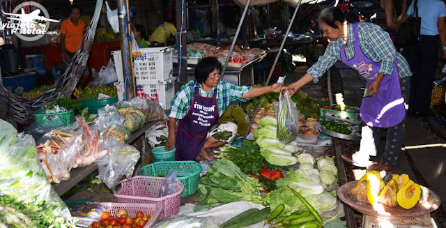 Mercado del tren de MaeKlong - Tailandia