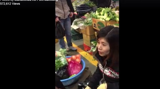Keren! Video Diduga Wanita Korea Layani Pembeli dengan Bahasa Jawa