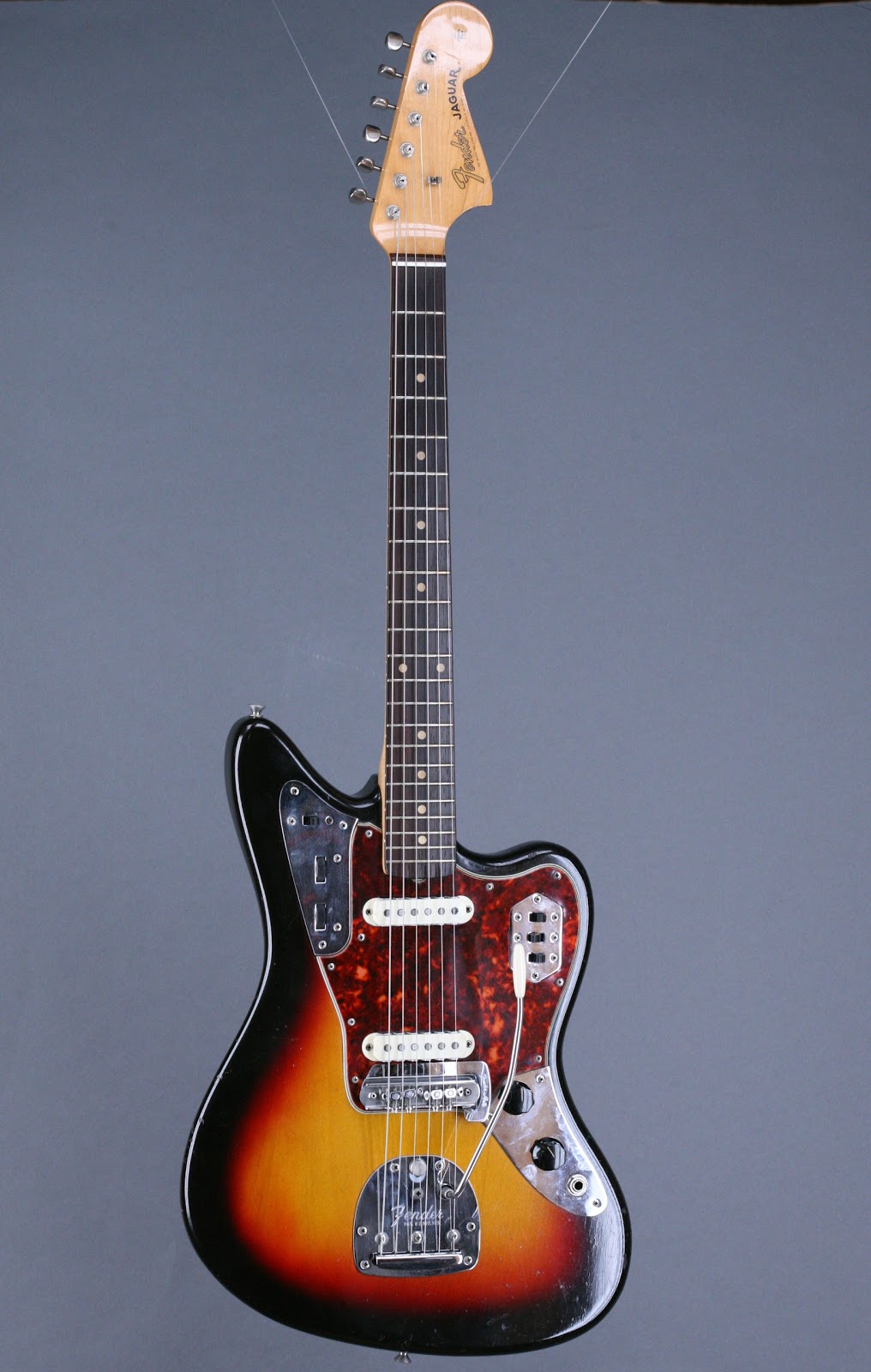 Guitars-A-Go-Go: 1962 Fender Jaguar