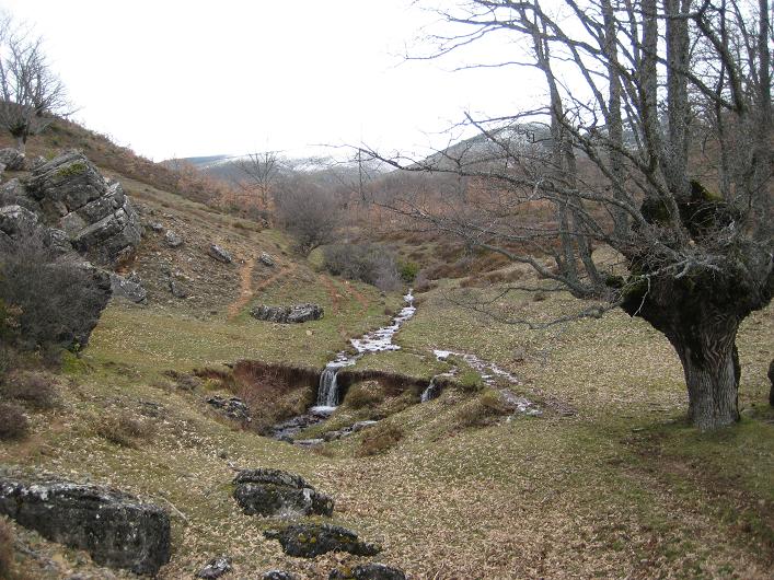 Al fondo, Iglesiapinta