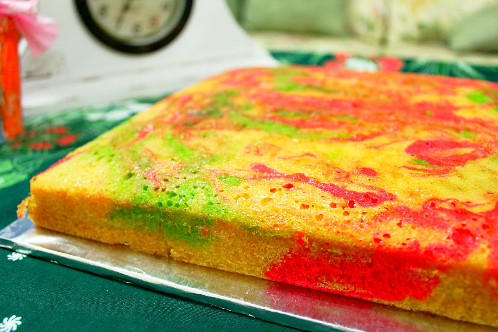 CUPCAKES DREAMS Rainbow Marble Cake Marble Rainbow Cake