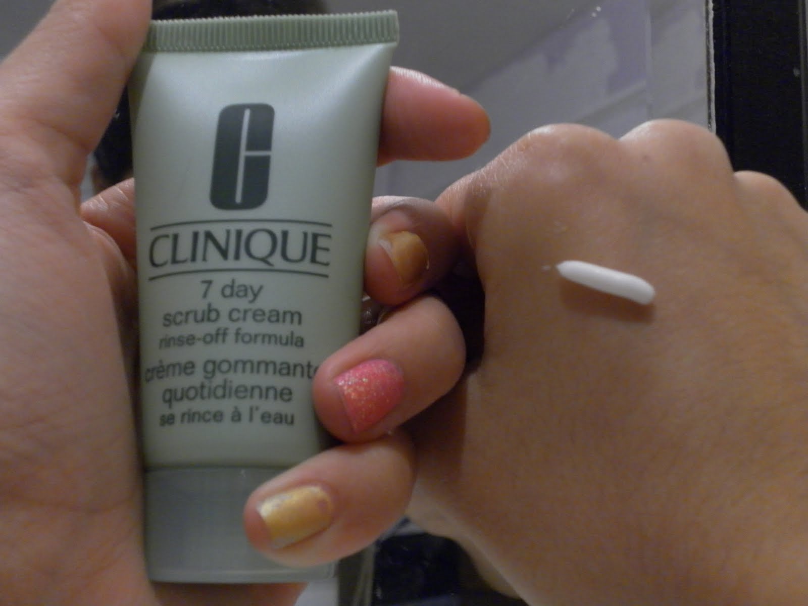 Det Lifestyle REVIEW Clinique 7 Day scrub cream