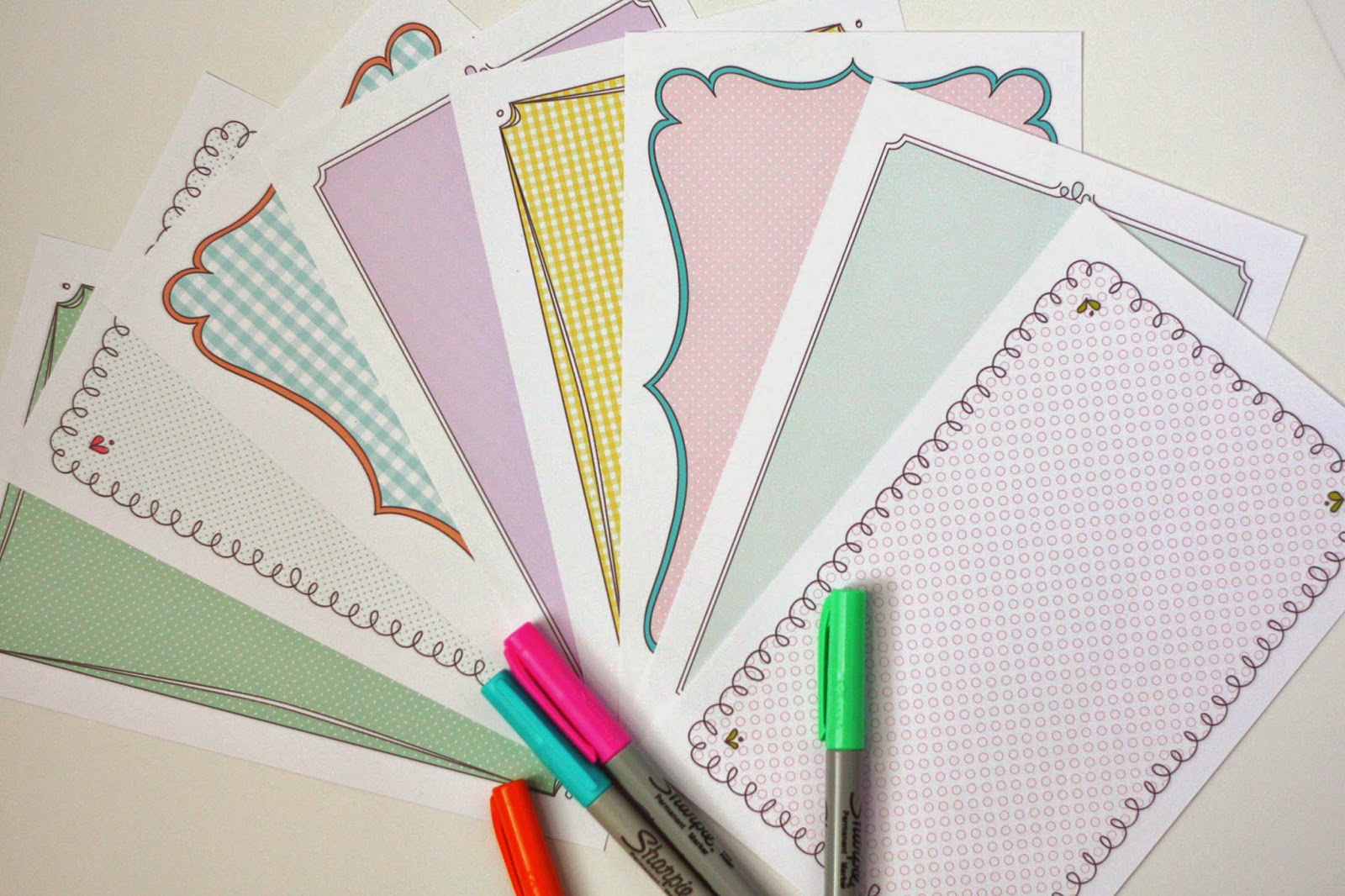 amy-j-delightful-blog-free-printable-stationery-sheets-with-happy