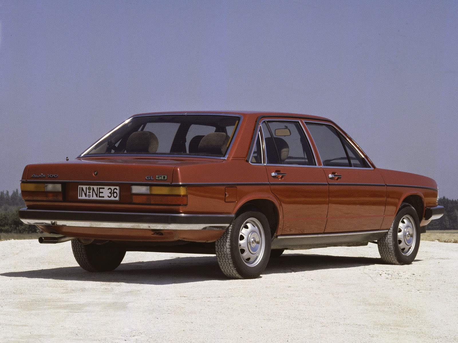 Audi 100