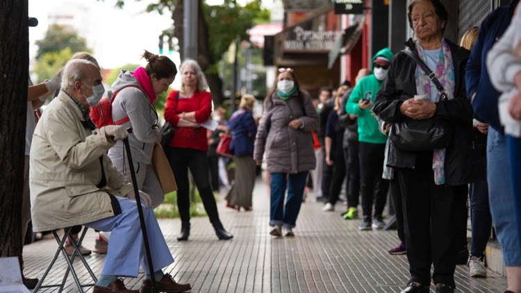 La Ciudad implementará un permiso de circulación para adultos mayores La Ciudad implementará un permiso de circulación para adultos mayores