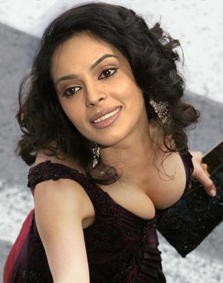 10 Sexy Photos Of Mallika Sherawat Bollywood Latest