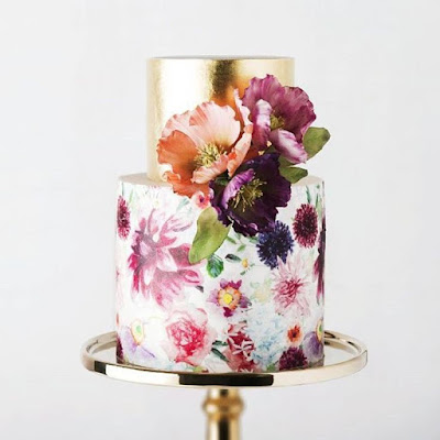 K'Mich Weddings - wedding planning - wedding cake ideas - water color flowers with metalic - instagram