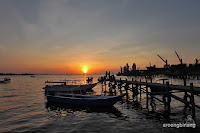 dermaga kayu fort rotterdam