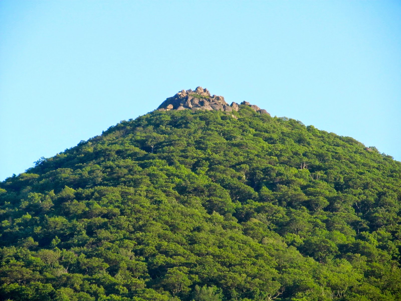 Sharp Top http://ouroutdoortravels.blogspot.com