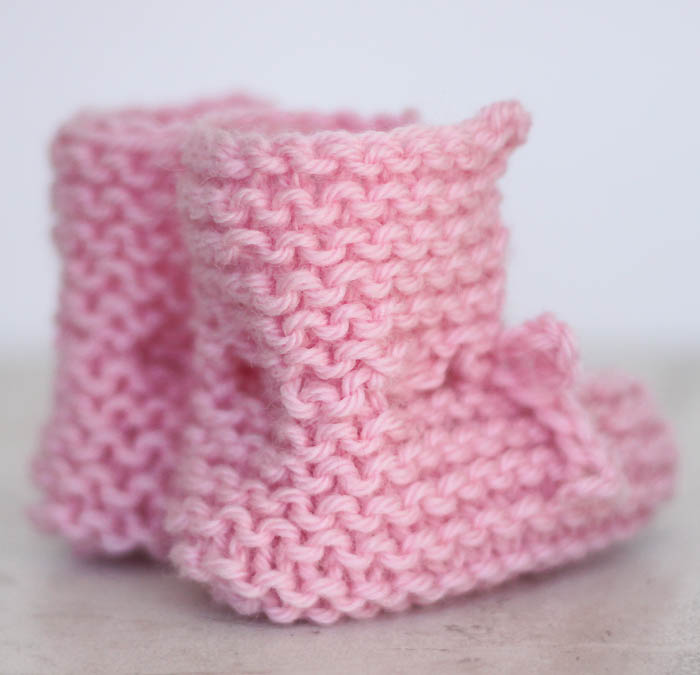 EASY Tie Front Baby Booties Free Knitting Pattern - Gina Michele