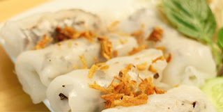 Steamed Rice Pancake Roll with Vegetarian Filling 3
