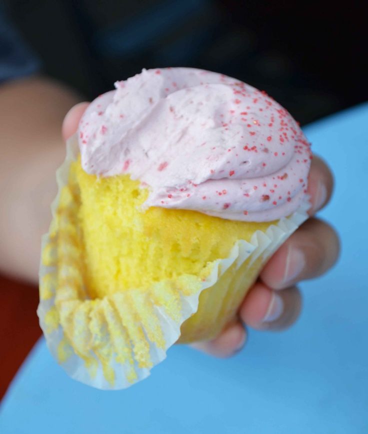 Lemonade Cupcakes with Raspberry Frosting | Cook&amp;#39;n is Fun - Food ...
