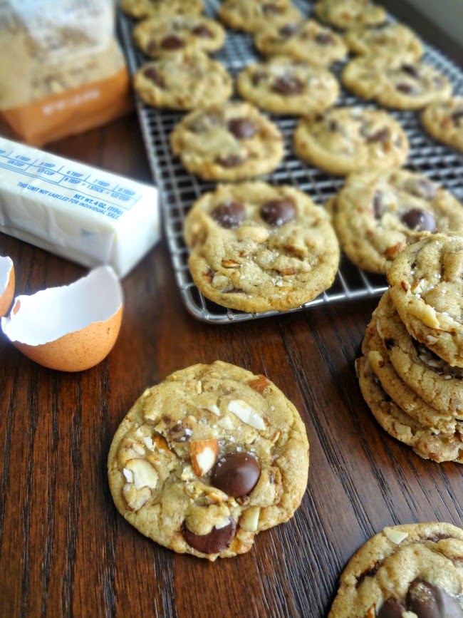 Brown Butter Brown Sugar Toasted Almond Dark Chocolate Chip Cookies with Sea Salt Brown Butter Brown Sugar Toasted Almond Dark Chocolate Chip Cookies with Sea Salt