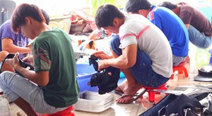 Tuyển Thợ sơn xe máy, Thợ tháo ráp xe máy có kinh nghiệm Tuyển Thợ sơn xe máy, Thợ tháo ráp xe máy có kinh nghiệm