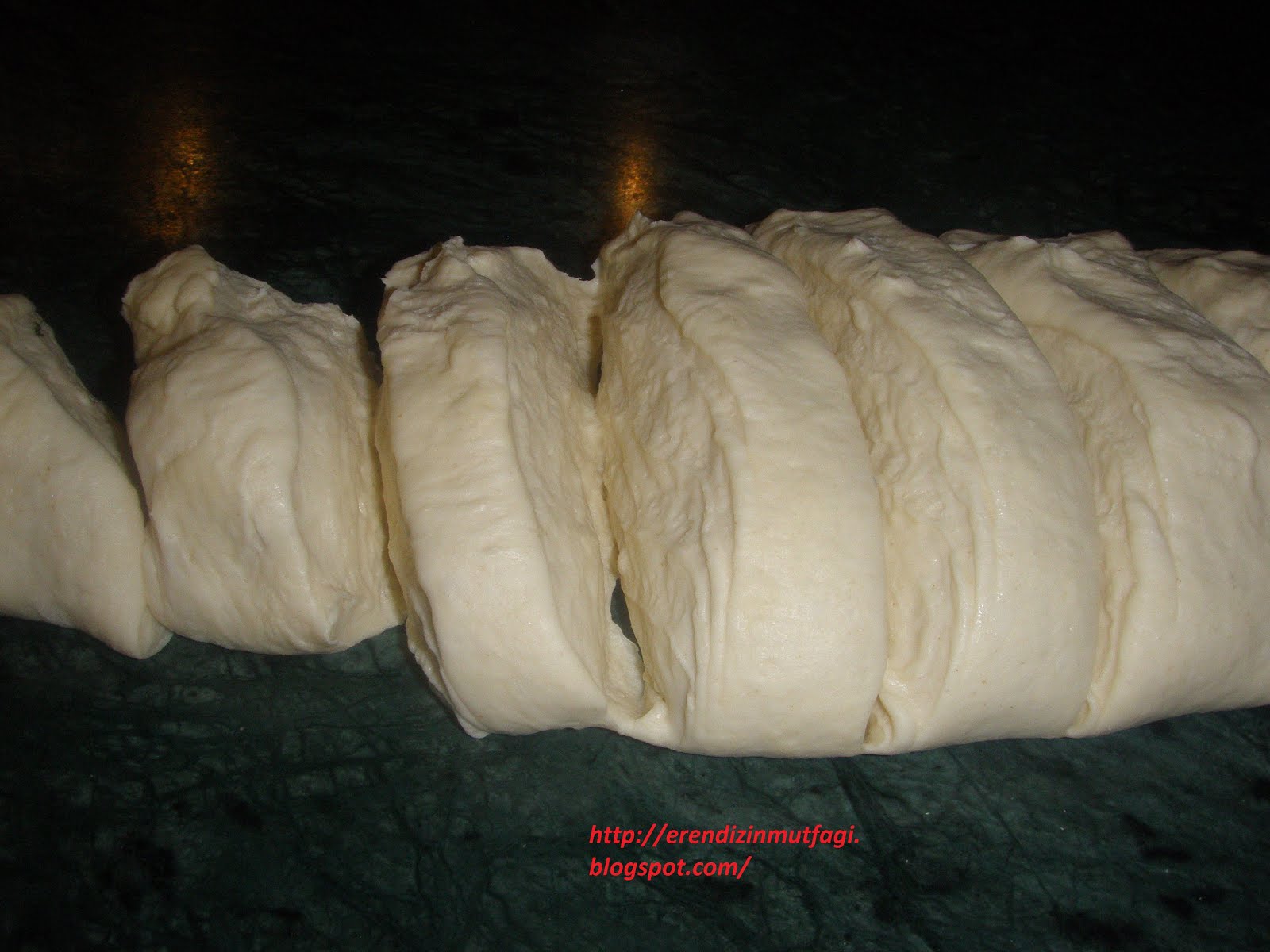 ERENDİZİN MUTFAĞI KATMERLİ POĞAÇA