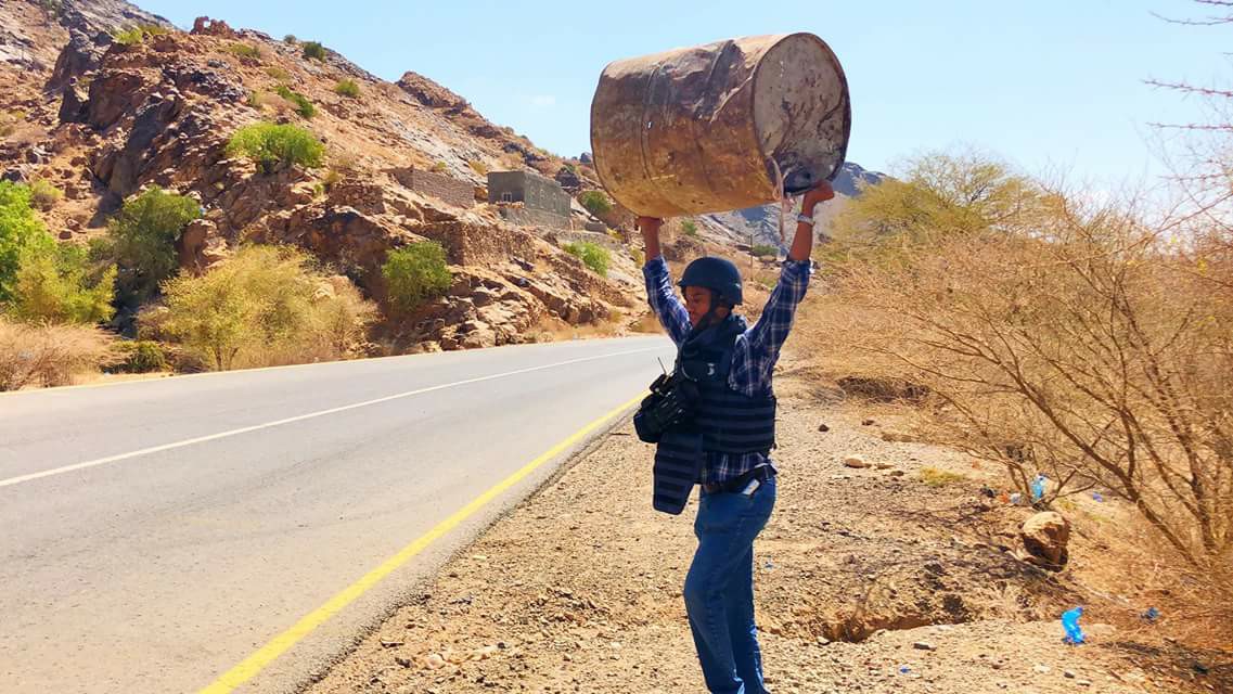 طاقم قناة العربية في اليمن يعلن الإنفصال شاهد بالصور طاقم قناة العربية في اليمن يعلن الإنفصال شاهد بالصور