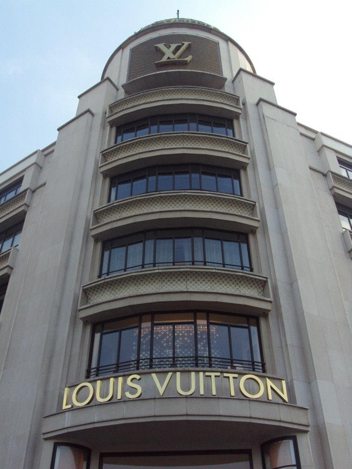 Fashion Crush Paris-New York: Louis Vuitton, Champs Elysees Paris