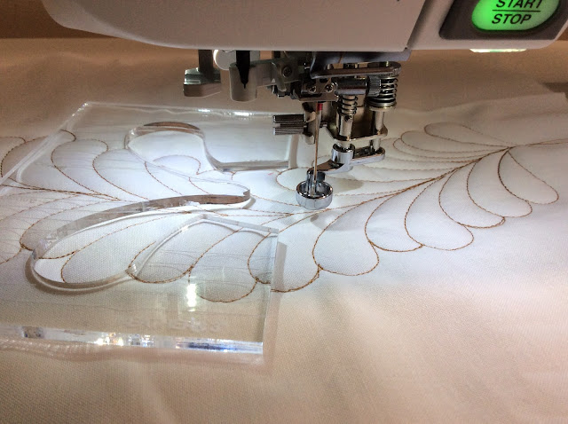 quilting-with-rulers-feather-template-amy-s-free-motion-quilting
