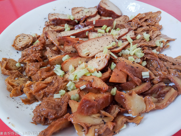 台中大里素舍|紅燒麵、素排飯,隱藏在巷弄的素食家常料理美食 台中大里素舍|紅燒麵、素排飯,隱藏在巷弄的素食家常料理美食