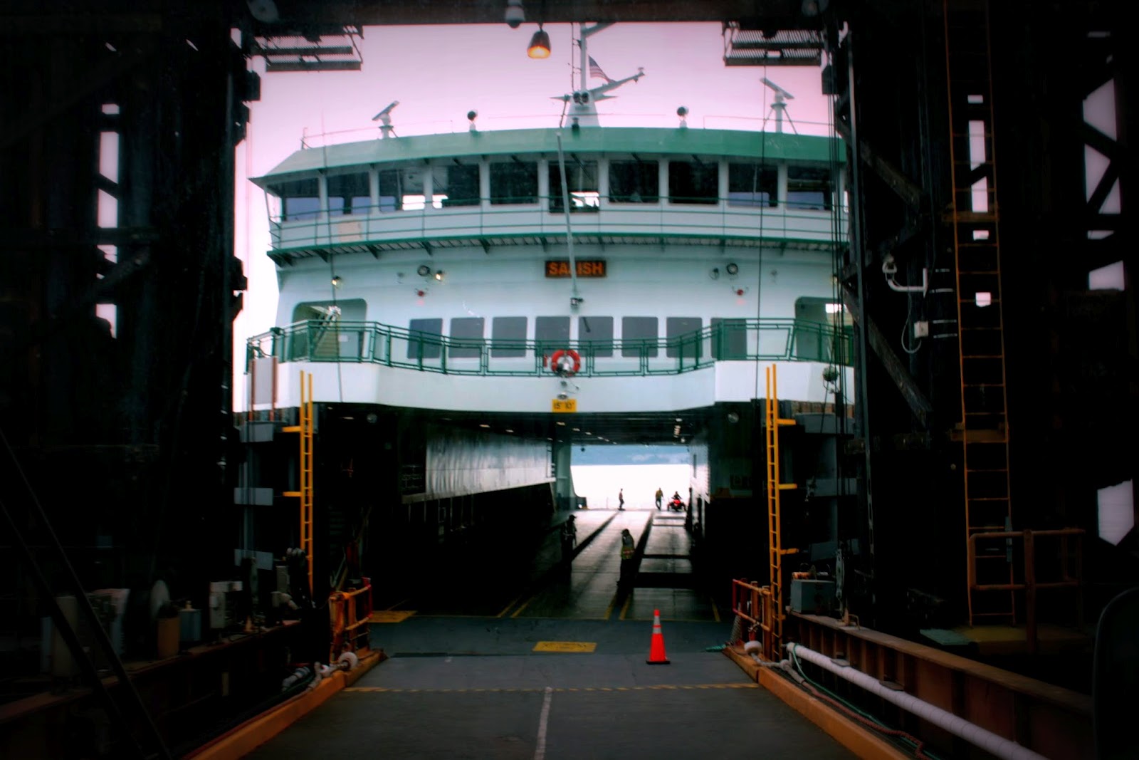 stillhowlyntravels-oak-harbor-whidbey-island