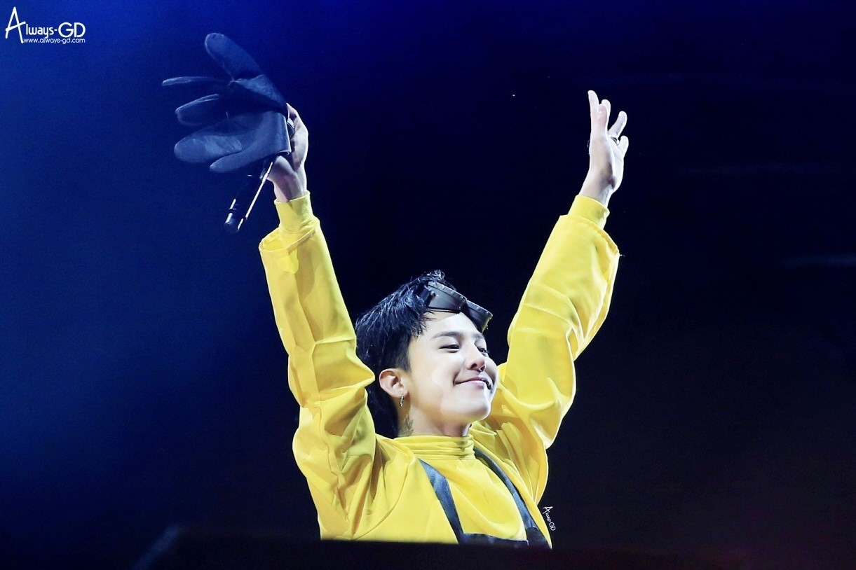 중국에서 지드래곤 벌칙의상 수준 | 인스티즈