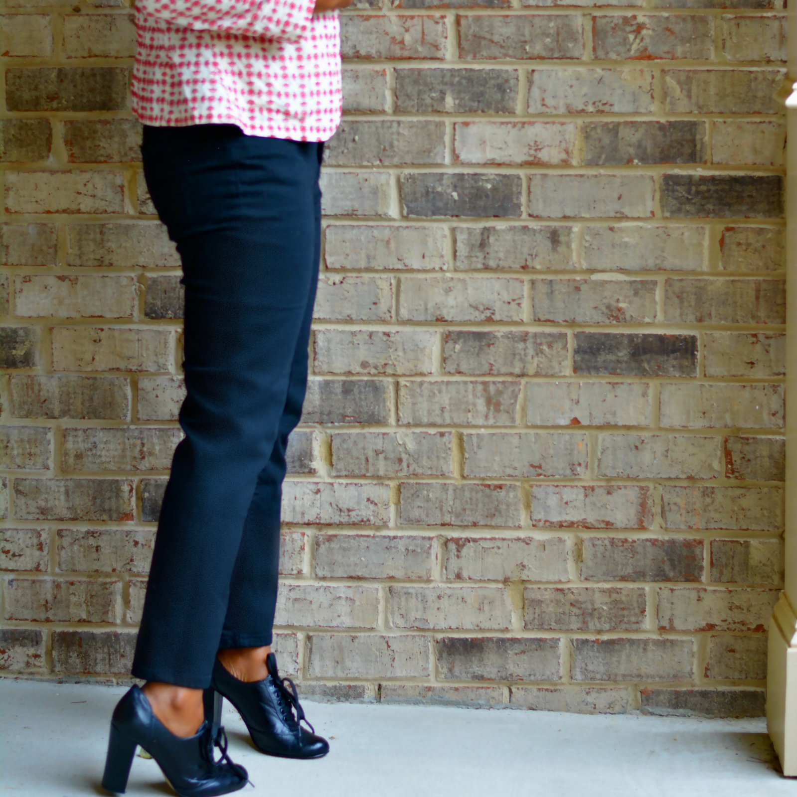 what to wear with black oxfords
