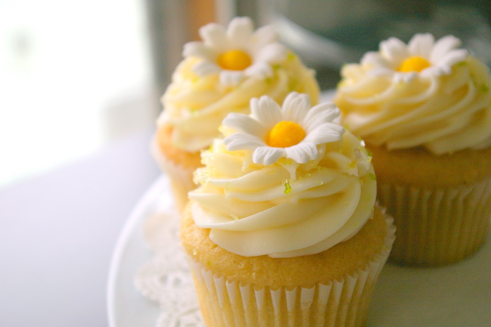 christine makes Daisy Wedding Inspiration