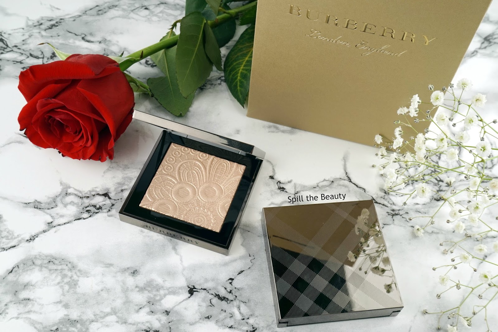 Burberry Fresh Glow Highlighter in ‘Pink Pearl’ and ‘Rose Gold’ – Review, Swatches, and Look