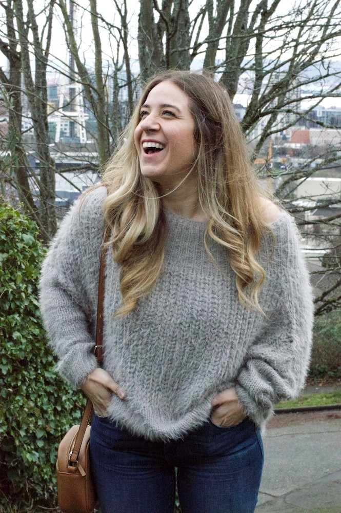 Fluffy Grey Sweater & Blue Jeans – On the Trip Side