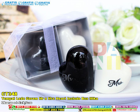 Tempat Lada Garam Mr N Mrs Heart Include Box Mika