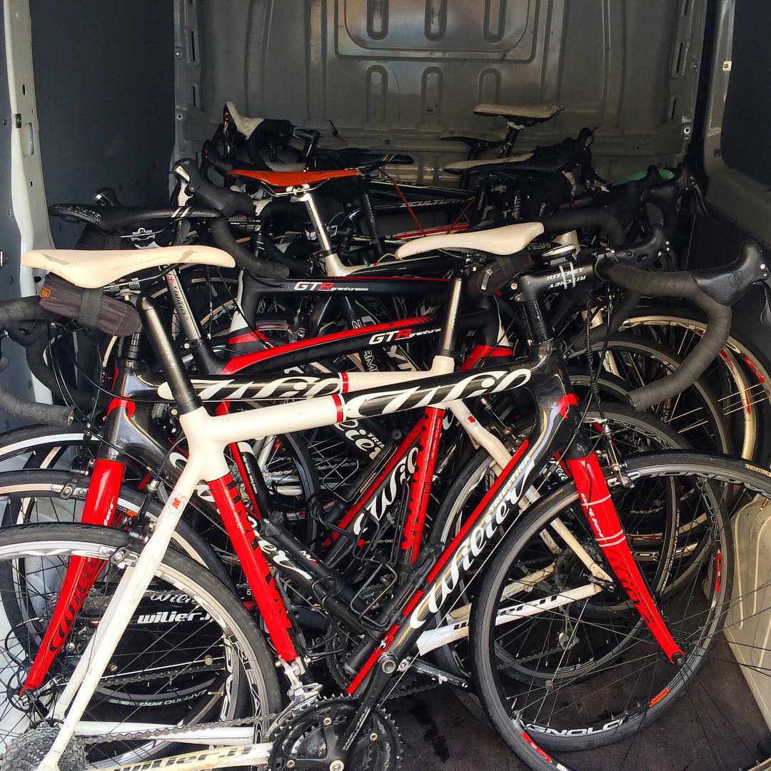 full carbon road bike rental shop in budapest