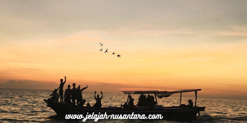 Aktivitas Jelajah Pulau Kelapa - wisata private trip pulau kelapa paket wisata private trip pulau kelapa 2 hari 1 malam kepulauan seribu