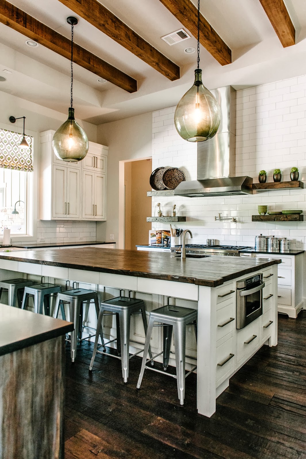 jvw home MODERN TEXAS FARMHOUSE ELEMENTS