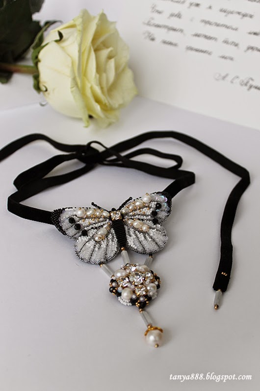 Татьянина мастерская: Брошь - подвеска "Бабочка-капустница" BRP 2014-2.