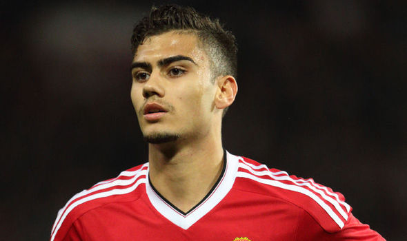 Juara Liga Inggris Mengincar Gelandang MU Juara Liga Inggris Mengincar Gelandang MU