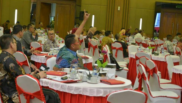 Dihadapan Mendagri, Wawako Dumai Sebut Pemerintah Pusat Pembohong dan Maling