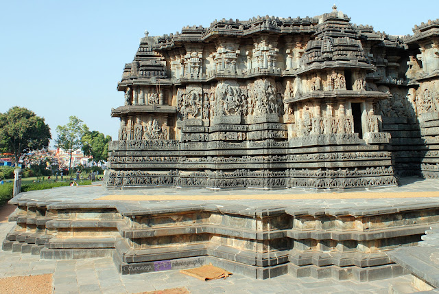 The star shaped platform and the temple in sync The star shaped platform and the temple in sync